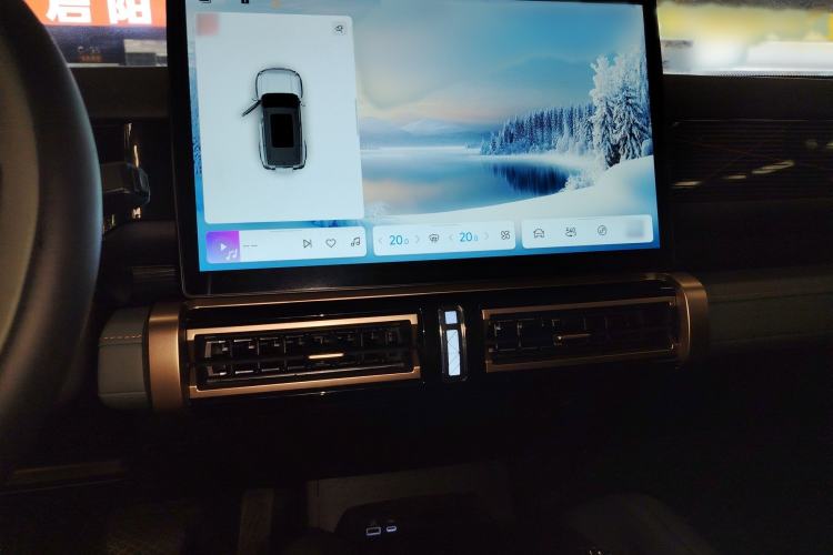 Used iCAR 03 2024 401km Range Two-Wheel Drive Standard Yuechao Version
