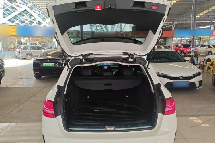 Used Mercedes-Benz C-Class 2015 C 200 station wagon