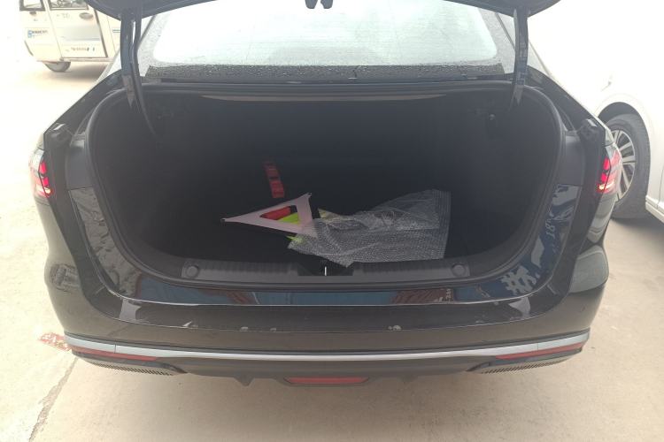 Used Geely Galaxy Stellar 6 2026 Model 125km Free-Style Edition Trunk