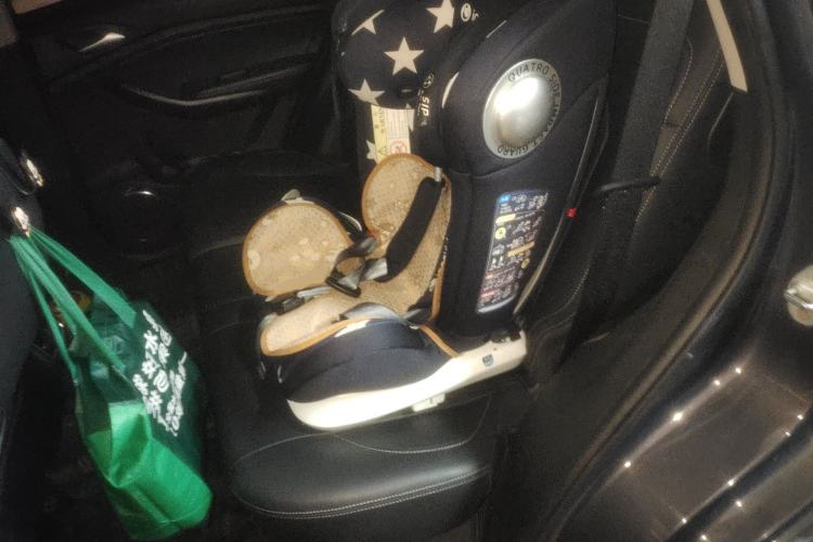 Used BYD Song 2021 Classic Edition 1.5T Automatic Elite Model Left Rear Seat