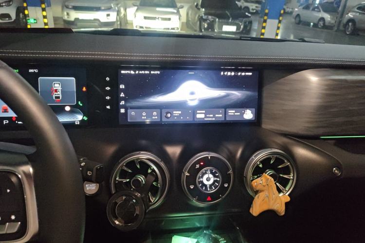 Used Tank 300 2021 City Edition 2.0T—Truly Stylish Audio And AC Panel