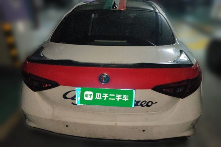 Used Alfa Romeo Giulia 2017 2.0T 280HP Luxury Edition
