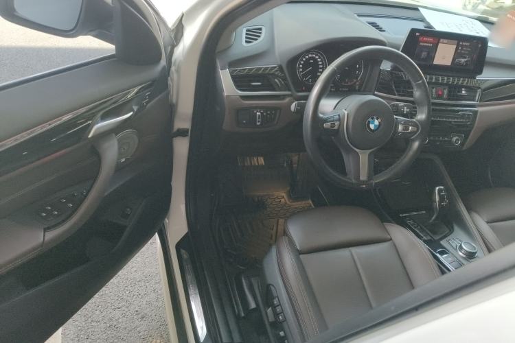 Used BMW X1 2020 sDrive20Li Premium Edition Driver Seat