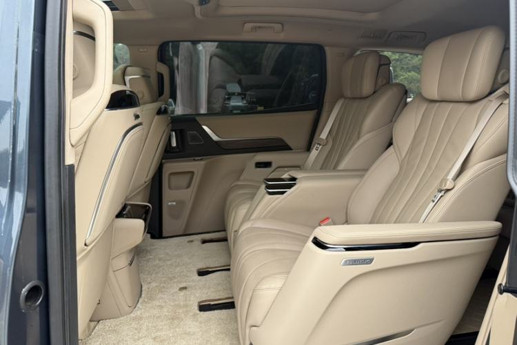 Used Buick Century 2023 2.0T Seven-Seater Deluxe Edition Interior 4