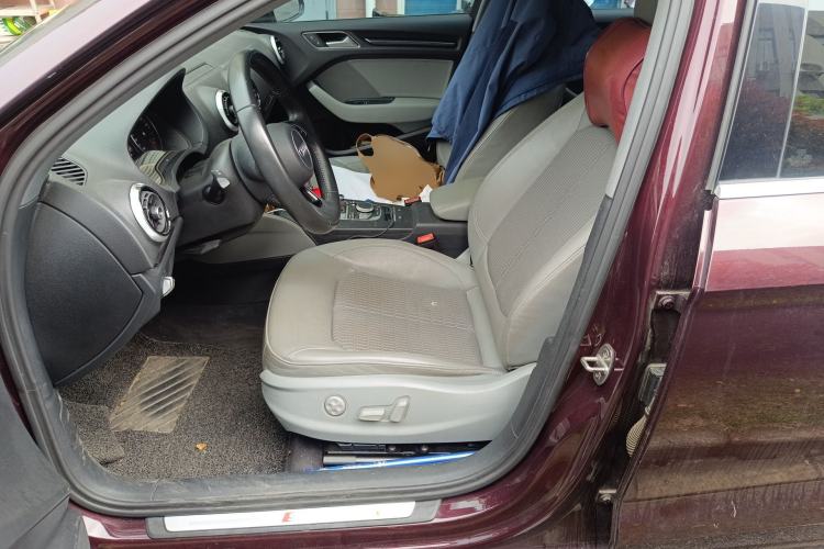 Used Audi A3 2019 Limousine 35 TFSI Fashion Edition China VI Emission Standard Left Front Seat