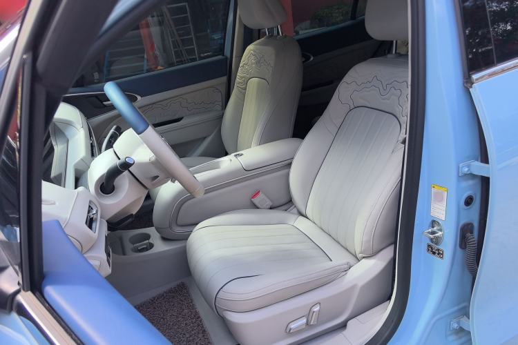 Used ORA Good Cat 2023 401 km Standard Range Luxury Version Lithium Iron Phosphate Left Front Seat
