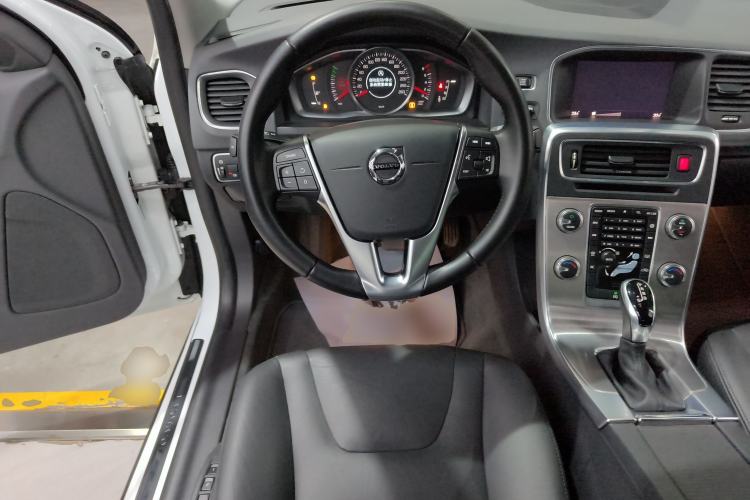 Used Volvo S60 2018 S60L T3 Smart Progress Edition
