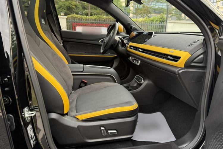 Used ORA Good Cat GT 2024 Mulan Edition 401 km Range Prestige Version 135 kW Right Front Seat