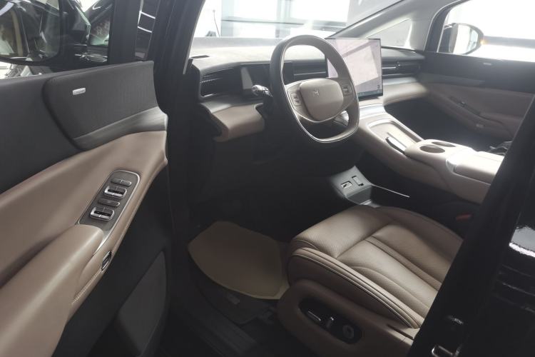 Used XPeng X9 2025 740 Ultra-Long Range Max