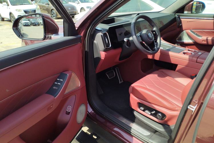 Used Hima AITO M8 2025 Extended-Range Ultra Version 53.4 kWh 5-Seater Edition
