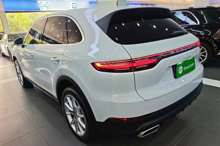 Used Porsche Cayenne 2019 Cayenne 3.0T Rear Left 45 Deg