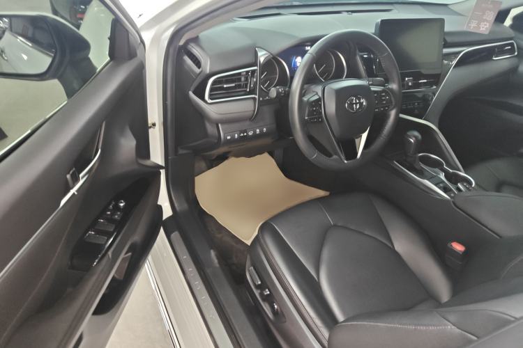 Used Toyota Camry 2023 2.0G Luxury Edition