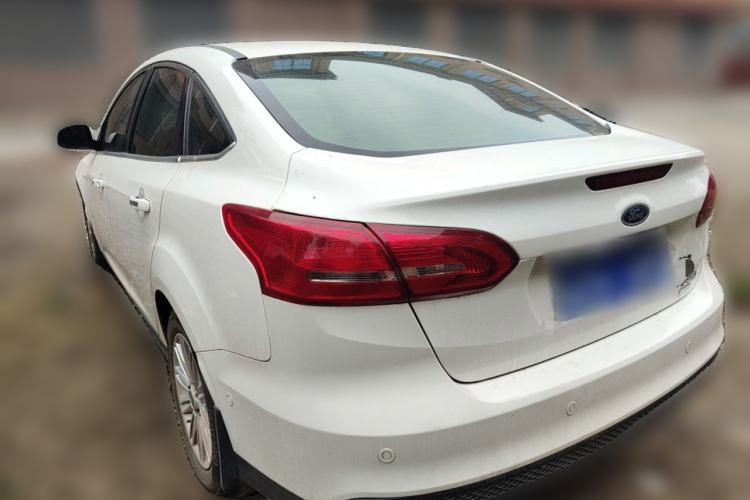 Used Ford Focus 2015 Sedan EcoBoost 180 Automatic Flagship Model
