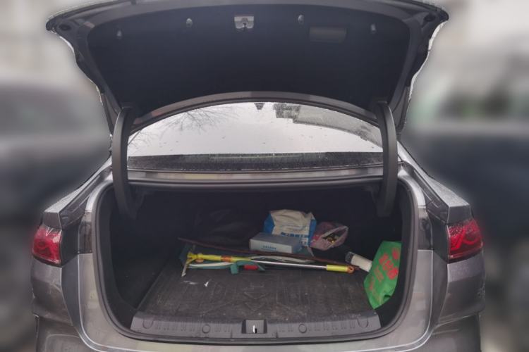 Used BYD Qin L 2025 DM-i Smart Drive 80KM Leading Model