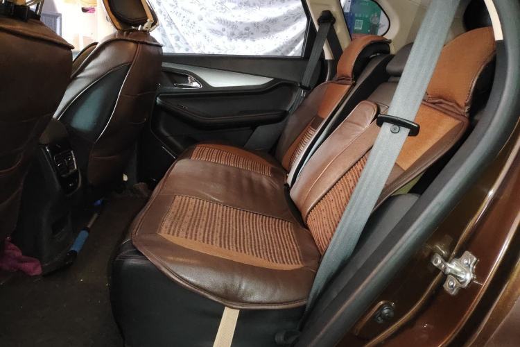 Used Baojun 560 2016 1.5T Manual Luxury Model
