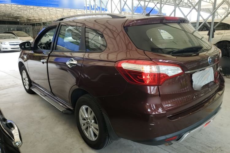 Used Venucia T70 2015 2.0L CVT Smart Edition
