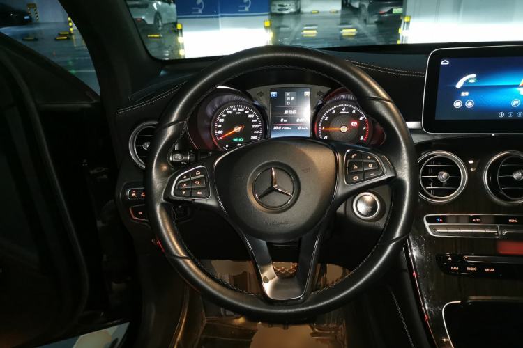 Used Mercedes-Benz GLC 2017 GLC 260 4MATIC Luxury Model
