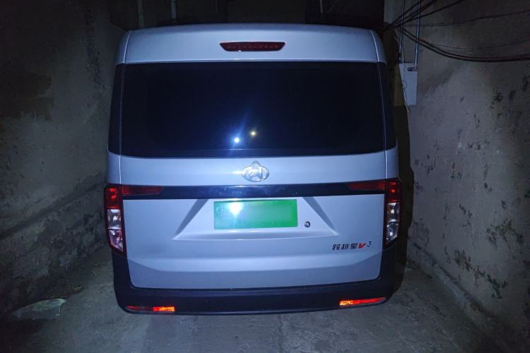 Used CHANGAN KUAYUE Xing V3 2023 1.5L Gasoline Comfort Model 7-Seater Passenger Vehicle Rear