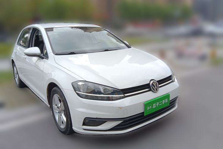 Used Volkswagen Golf 2018 1.6L Manual Fashion Edition
