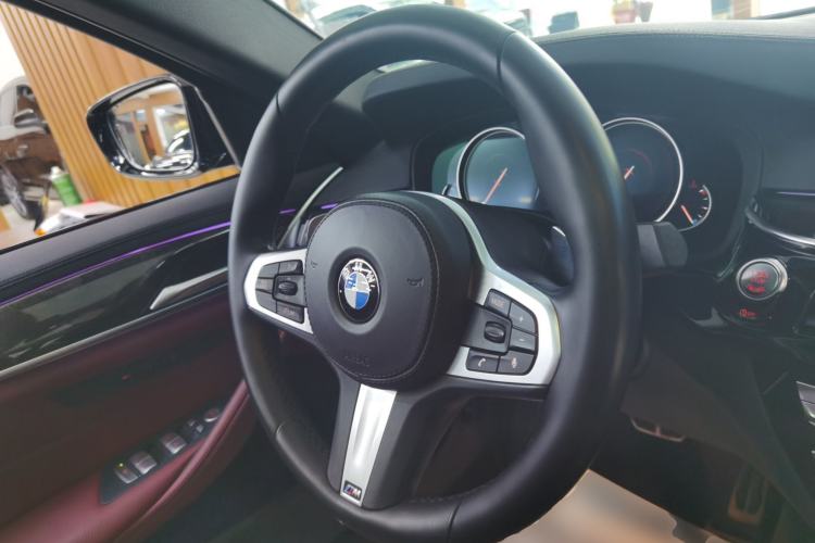 Used BMW 5 Series 2018 Restyled 530Li Leading Edition M Sport Package
