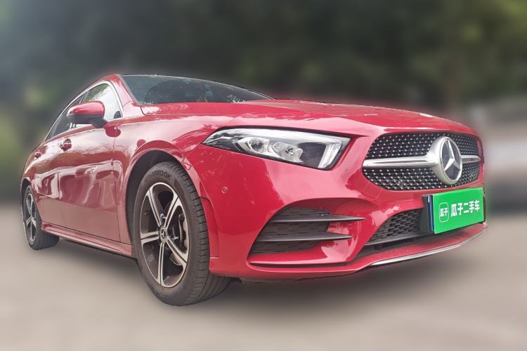 Used Mercedes-Benz A-Class 2022 Revised Version A 200 L Sport Sedan Fashionable Style Front Right 45 Deg