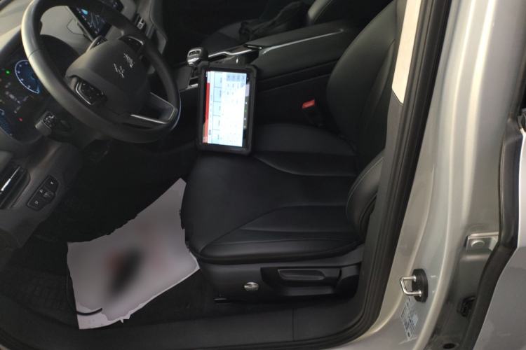 Used Hongqi E-QM5 2022 431 km Charge & Enjoy Edition
