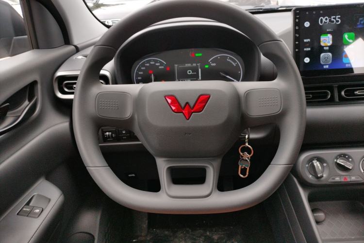 Used Wuling Hongguang New Energy 2025 Extended-Range Hybrid 50 km Utility Version