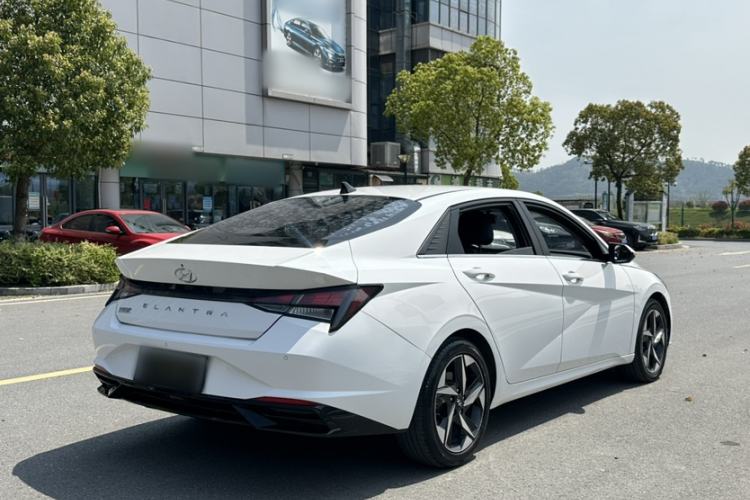 Used Hyundai Elantra 2021 1.5L CVT GLX Elite Edition Exterior 6