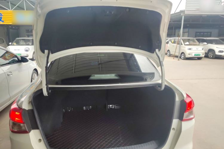 Used Nissan Lannia 2021 1.6L CVT Cool Edition Trunk