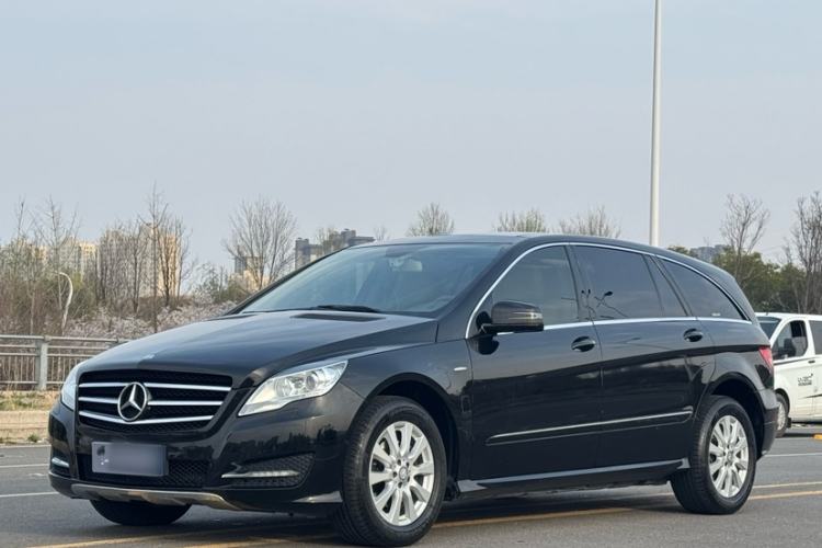 Used Mercedes-Benz R-Class 2017 R 320 4MATIC Business Edition Prestige Model