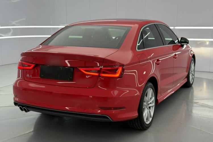 Used Audi A3 2014 Limousine 40 TFSI S line Comfort Model