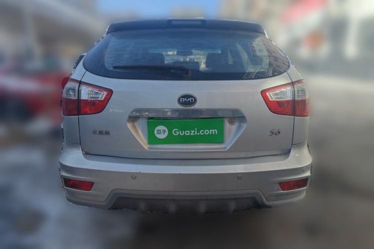 Used BYD S6 2011 2.4L Automatic Luxury Edition
