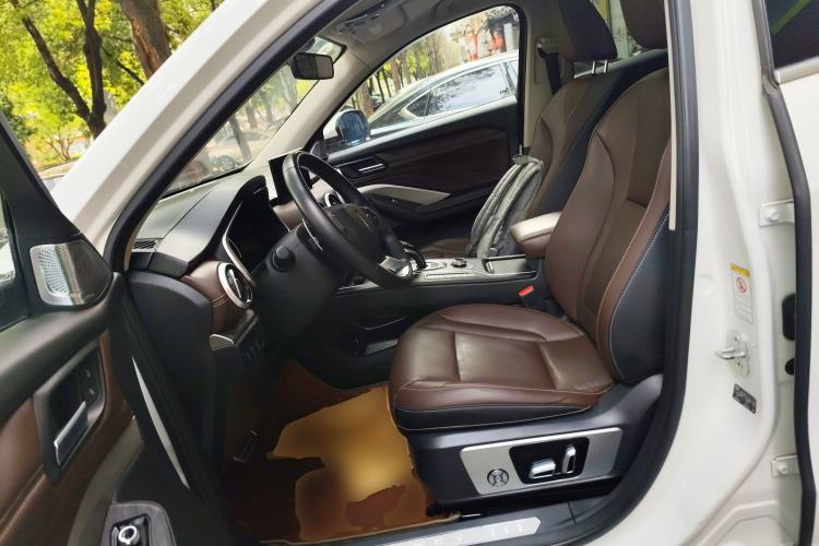 Used Wey VV6 2018 2.0T Two-Wheel-Drive Ultra-Luxury Version China V Standard
