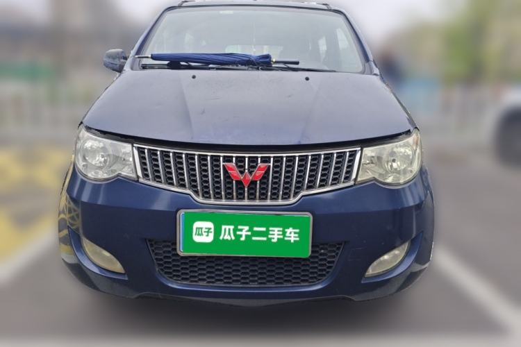 Used Wuling Hongguang 2013 1.5L Luxury Model Front