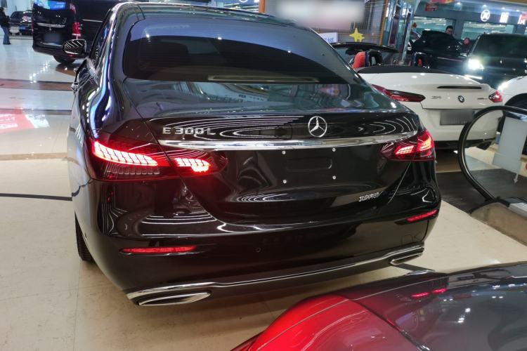 Used Mercedes-Benz E-Class 2022 Second Facelift E 300 L Luxury Edition
