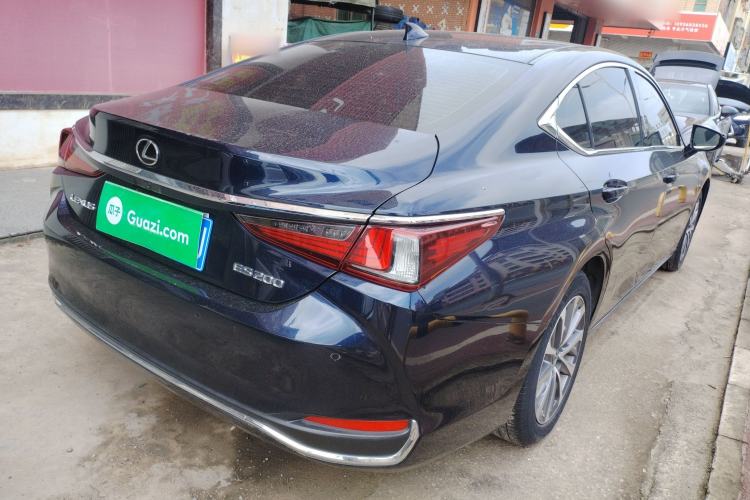 Used Lexus ES 2021 200 Excellence Edition
