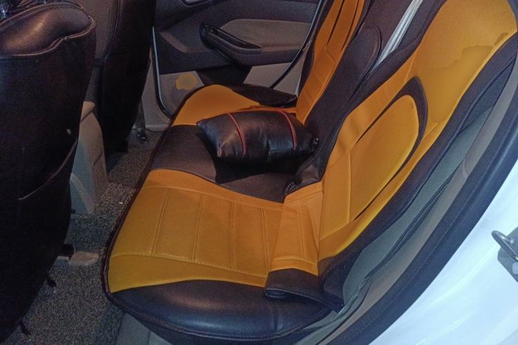 Used Ford Focus 2012 Sedan 1.6L Manual Comfort Model
