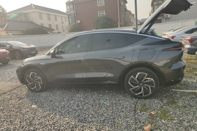 Used Rising R7 2023 Rear-Drive Screen King Edition