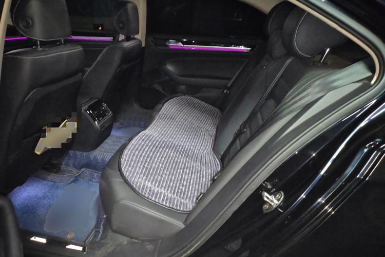 Used Volkswagen Phideon 2019 380TSI Two-Wheel Drive Business Edition China VI Standard
