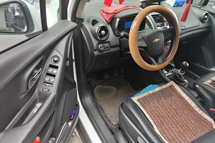 Used Chevrolet Trax 2016 1.4T Manual Two-Wheel Drive Comfort Version with Sunroof