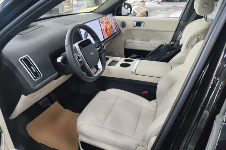 Used Li Auto L7 2023 Air model
