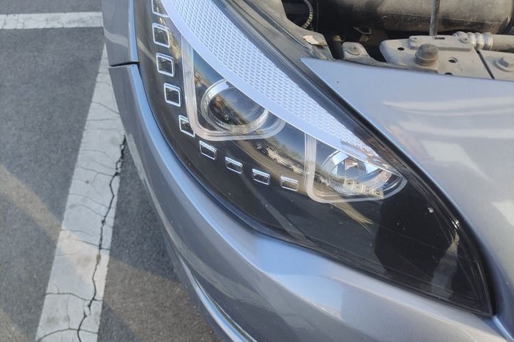 Used Buick GT 2010 XT 1.6T Fashion Sport Edition Right Front Headlight