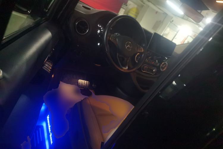 Used Mercedes-Benz Vito 2023 2.0T Business Version 7 Seats Driver Seat