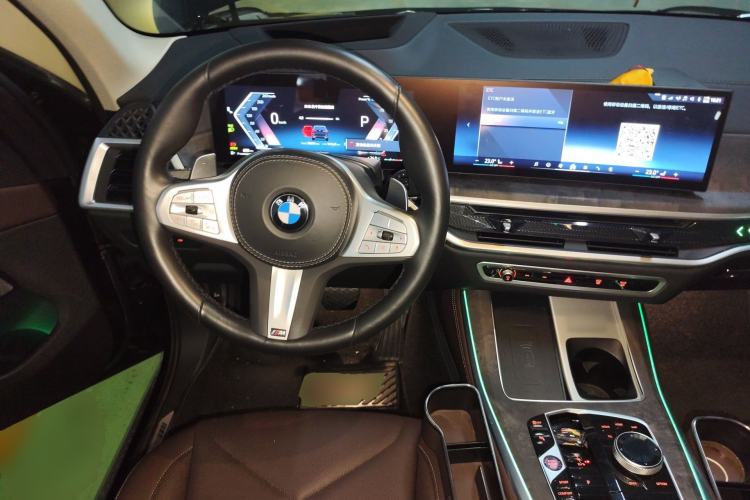 Used BMW X5 2023 xDrive 30Li Luxury M Sport Package
