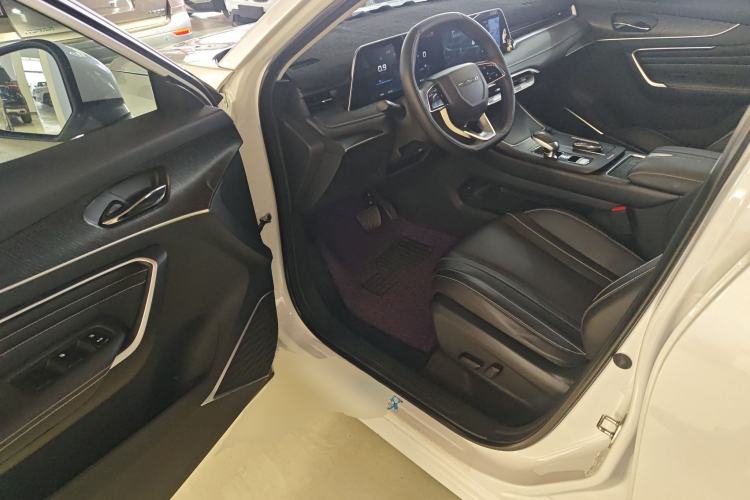 Used Venucia V 2023 260T Idol Edition Pro