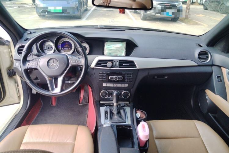 Used Mercedes-Benz C-Class 2011 C 200 Fashion Travel Edition