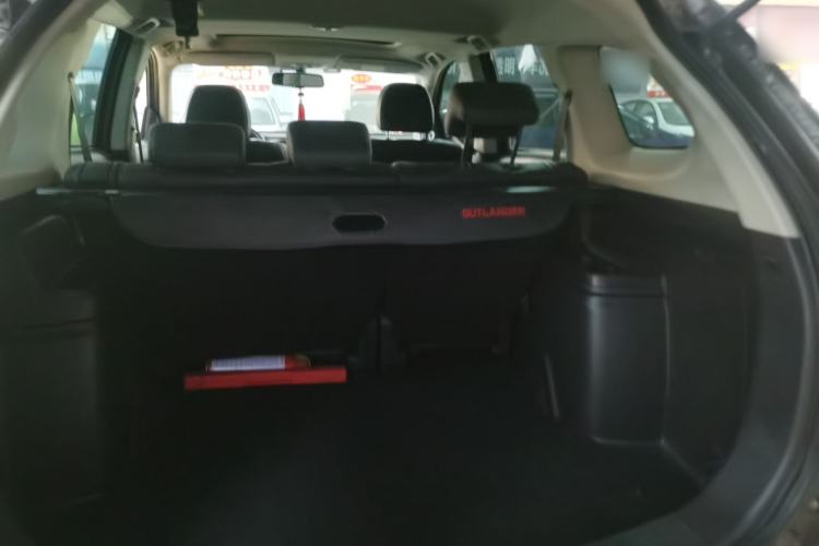 Used Mitsubishi Outlander 2018 2.0L Two-Wheel Drive Glory Edition 5 Seats