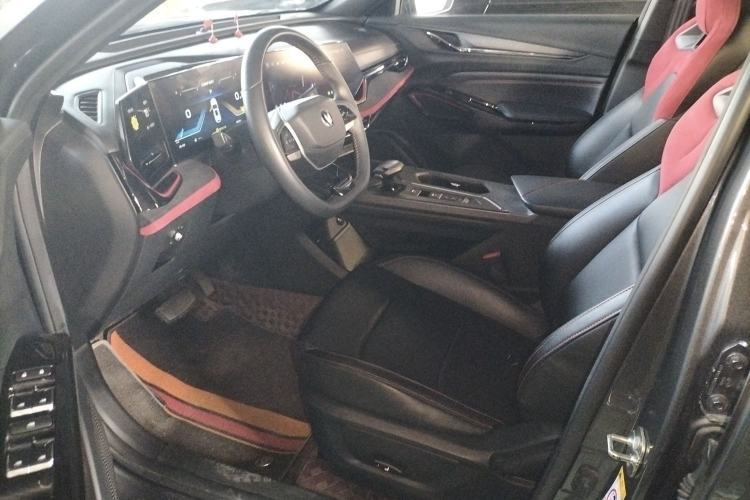 Used Oshan X5 PLUS 2023 Revised Version 1.5T DCT Navigation Edition
