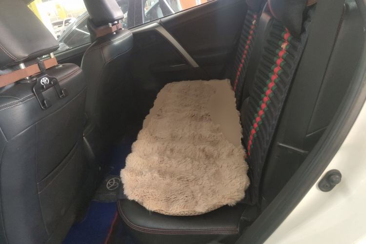 Used Toyota RAV4 2016 2.0L CVT Two-Wheel Drive Comfort Edition China V Standard