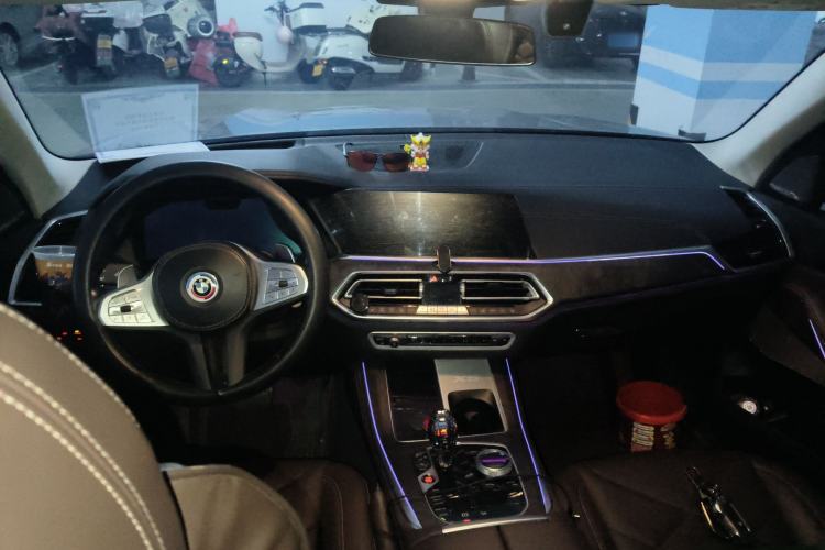 Used BMW X5 2022 Restyled xDrive 30Li Luxury Version M Sport Package